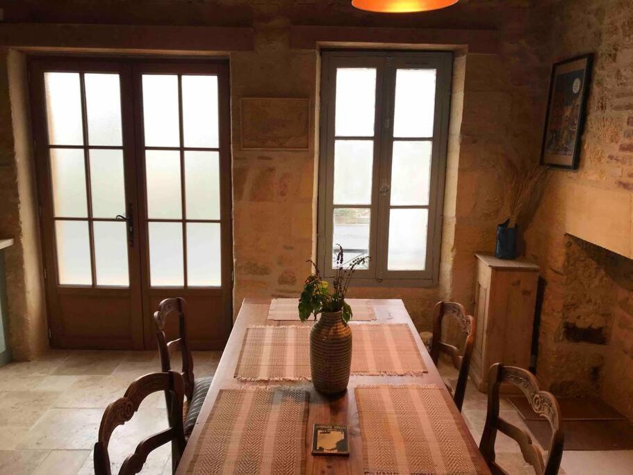 La Maison Du Puit Castels Exteriör bild
